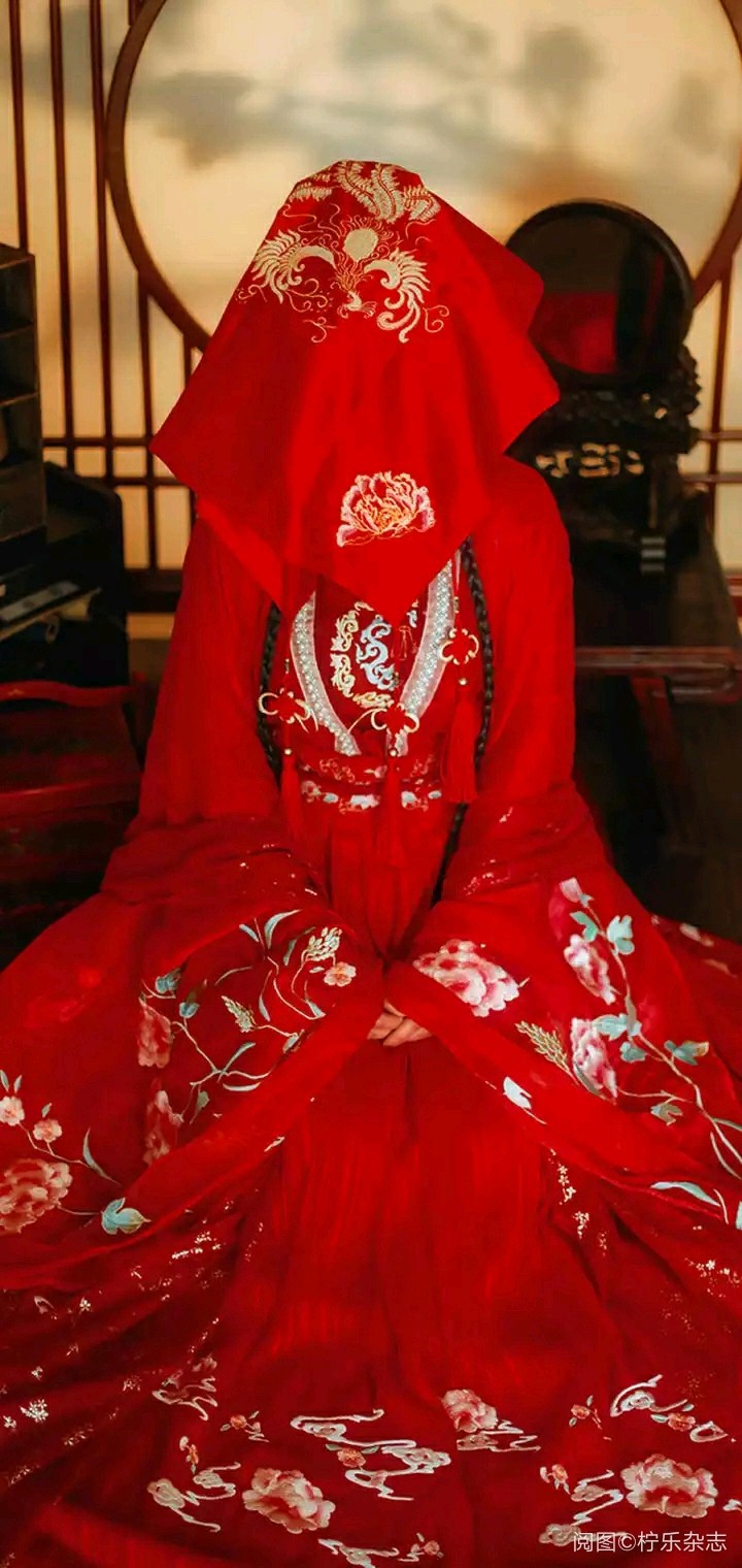 红嫁衣凄凉图片