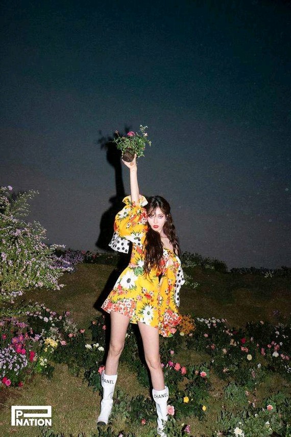 超级喜欢泫雅这个裙子