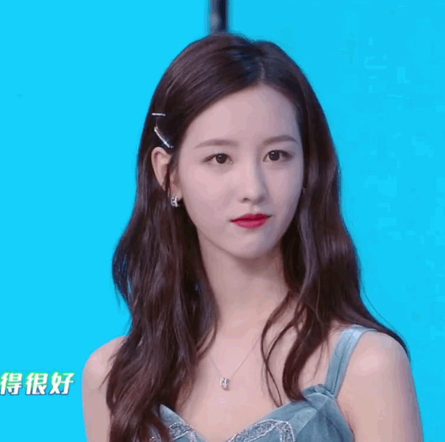 从清纯校花到港风美人,原来陈都灵悄悄do了这些!