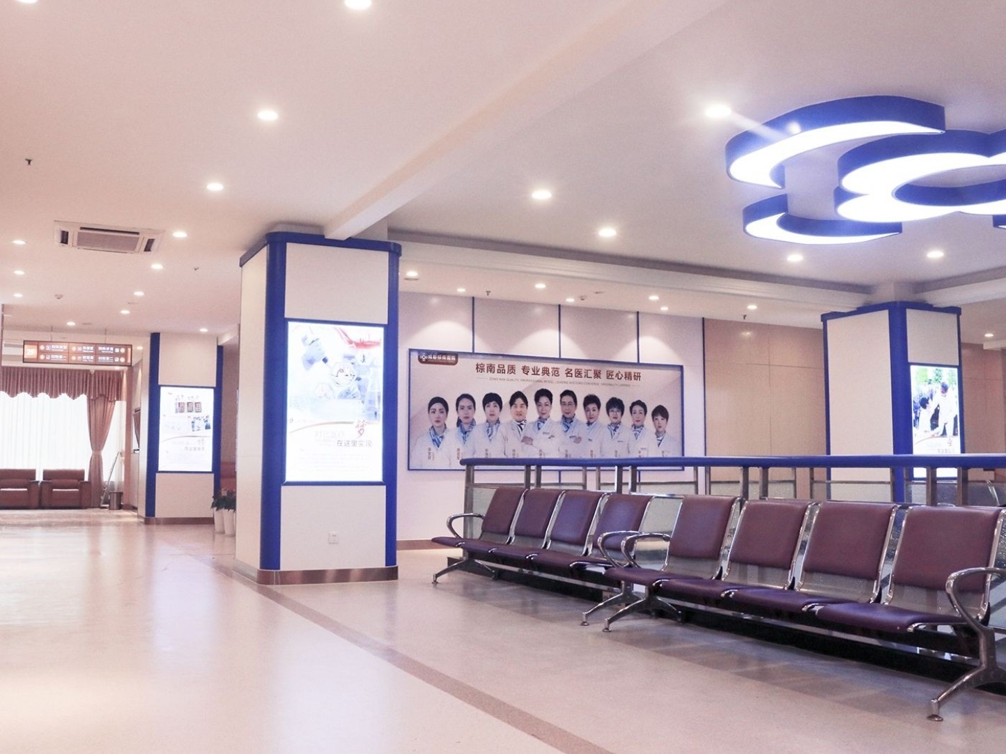 头天下午打电话问的,以为疫情期间还没开门,没想到已经开了.