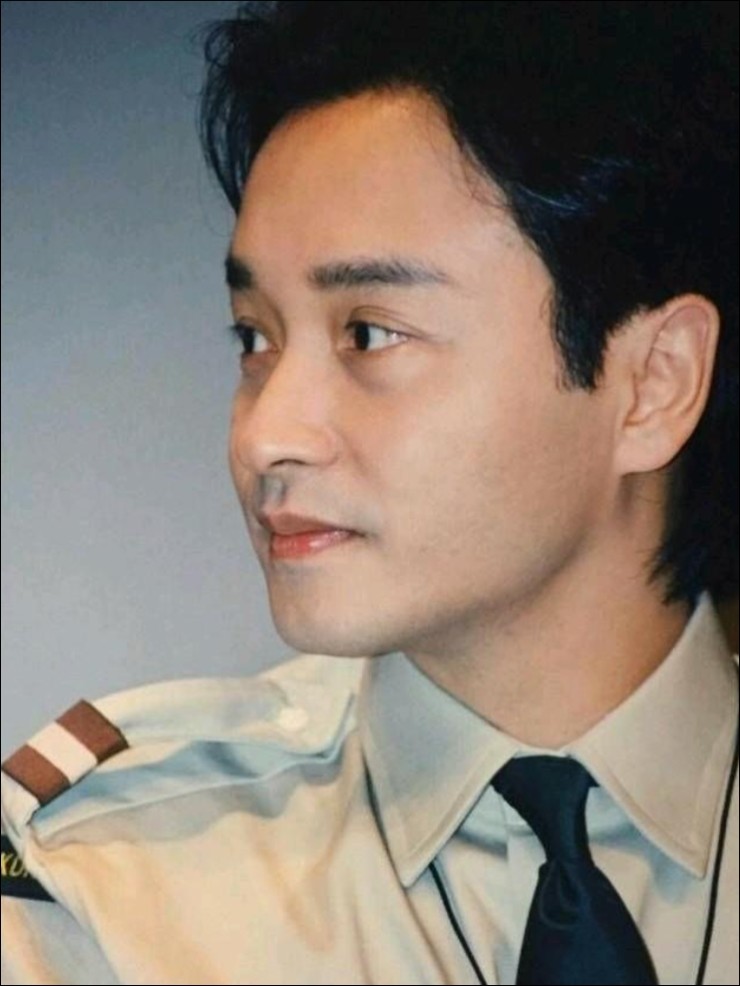 张国荣的神仙颜,为什么没有人按他说的脸来整?