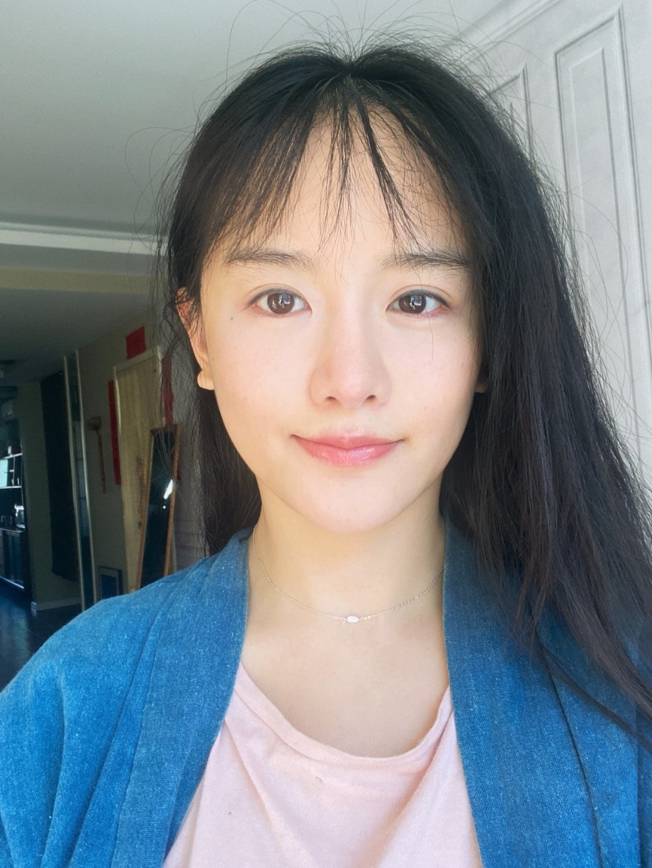 南笙在2012年,在豆瓣网上传了名国的复古写真,被称为新一代国民女神.