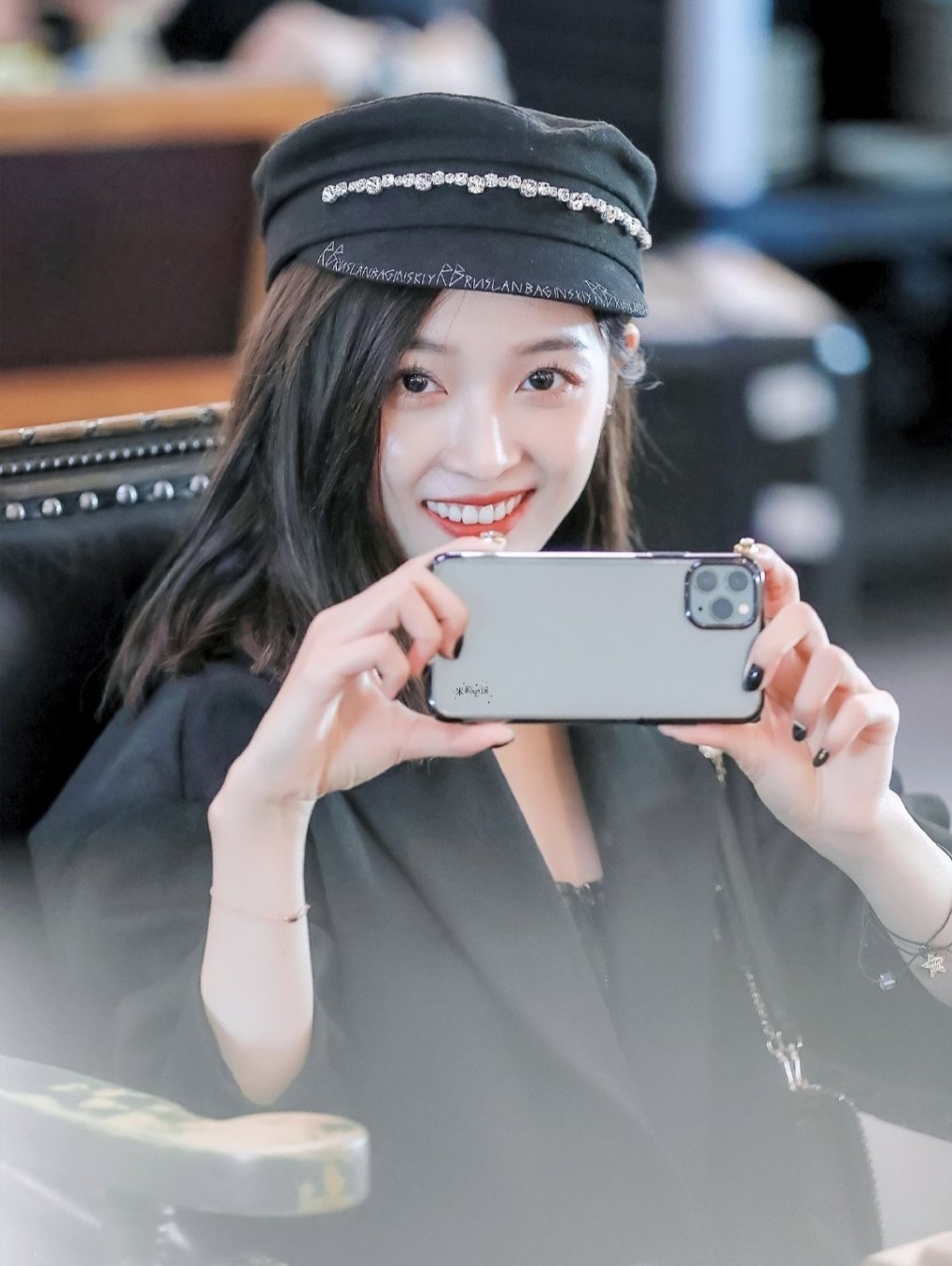 wink女神吴宣仪,靠什么俘获万千宅男青睐71–––_圈子-新氧美容