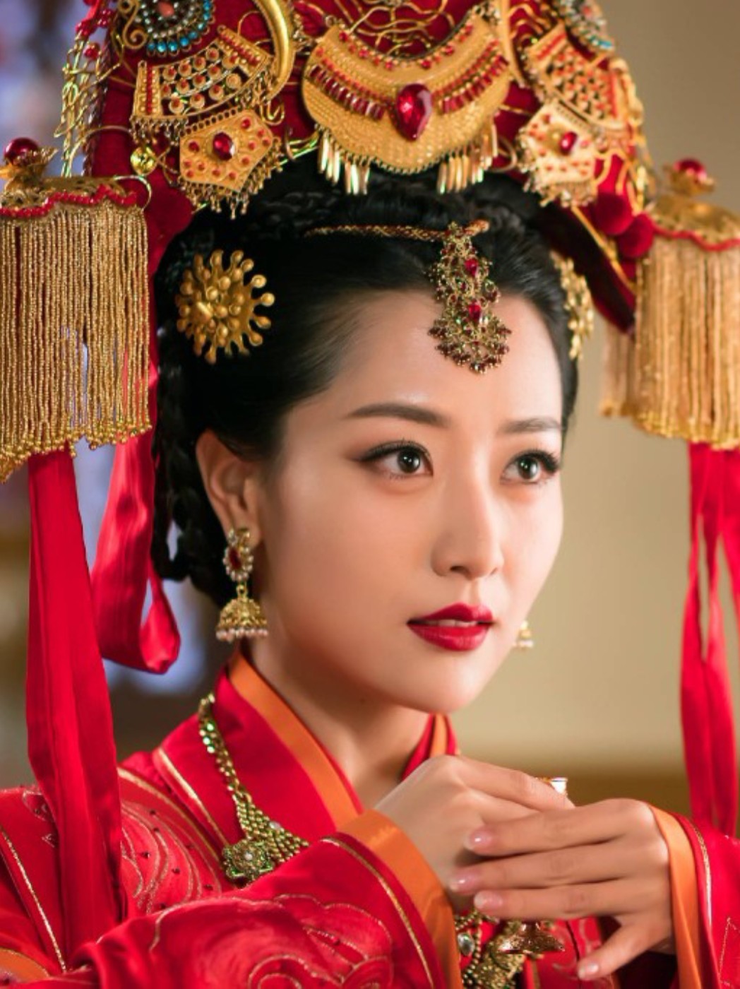 什么样的长相算得上「人间富贵花」白冰