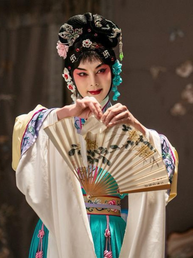 94尹正的梨园扮相为什么那么好看,一点不突兀?