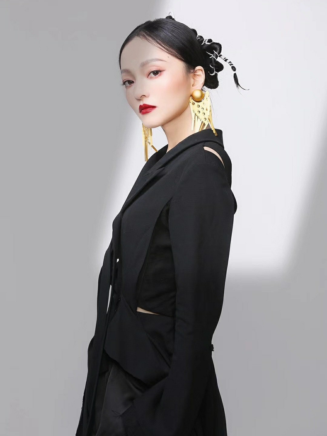 不知道有没有小伙伴看《天赐的声音》,今天大鱼想和唠一唠张韶涵.