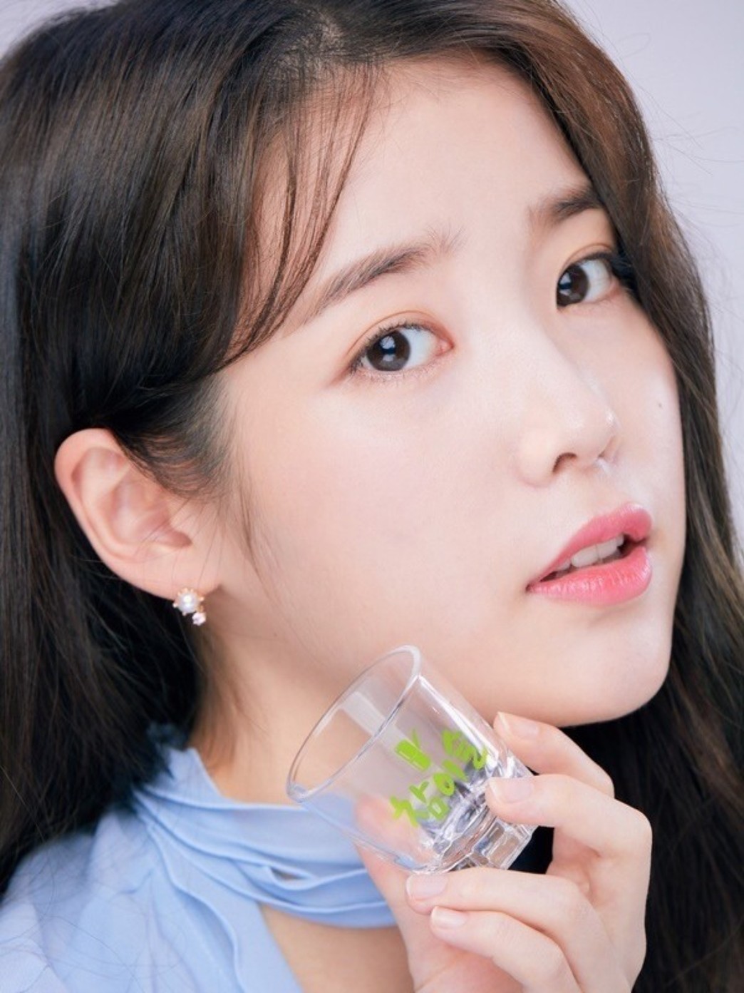 说起韩国的国民妹妹,第一反应就是iu李知恩,虽然i_圈子-新氧美容整形