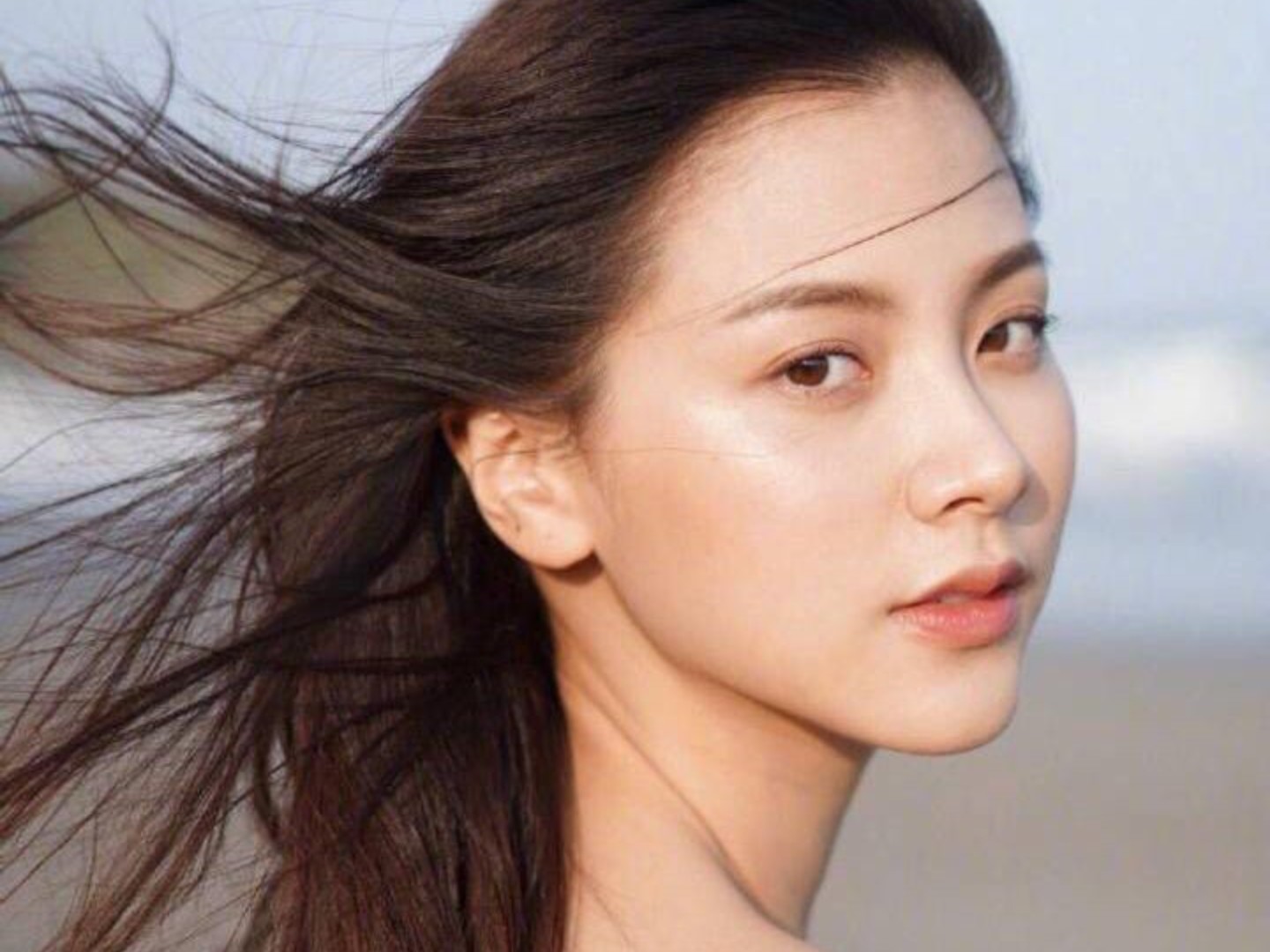 小水平採娜應該是是2019年泰國最火的女明星了吧75