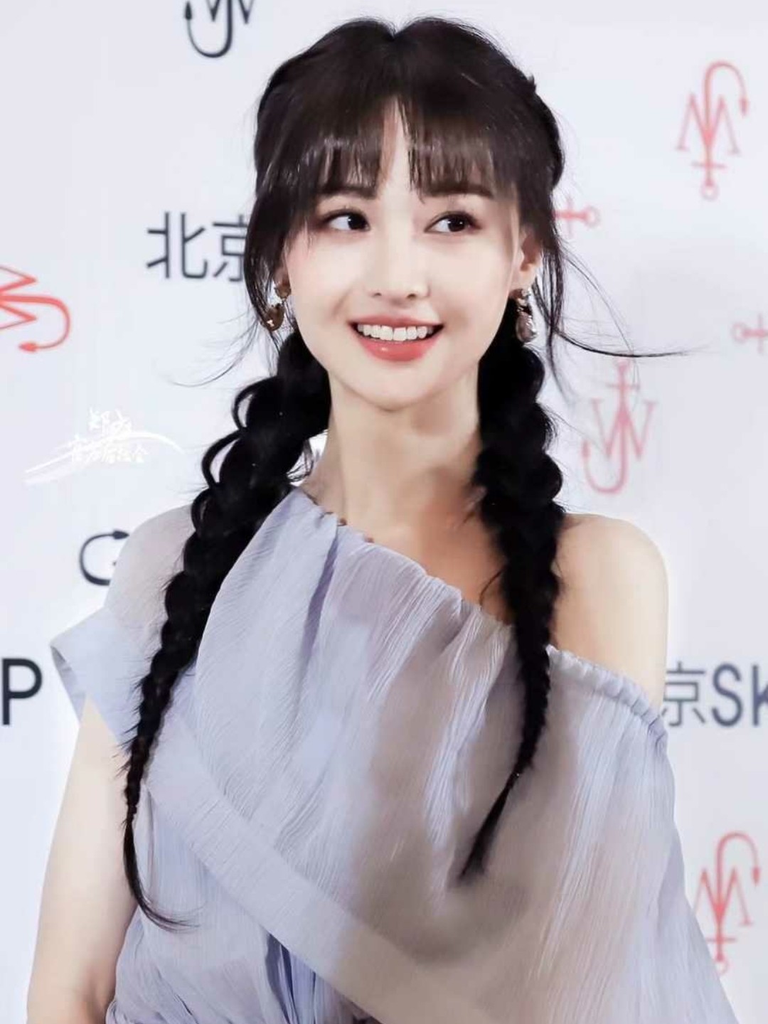 郑爽整容整得如何?