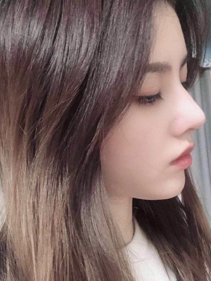 妹妹喜欢的侧颜杀,素颜杀,都离不开一个"东西",弧度优美,高挺的鼻子