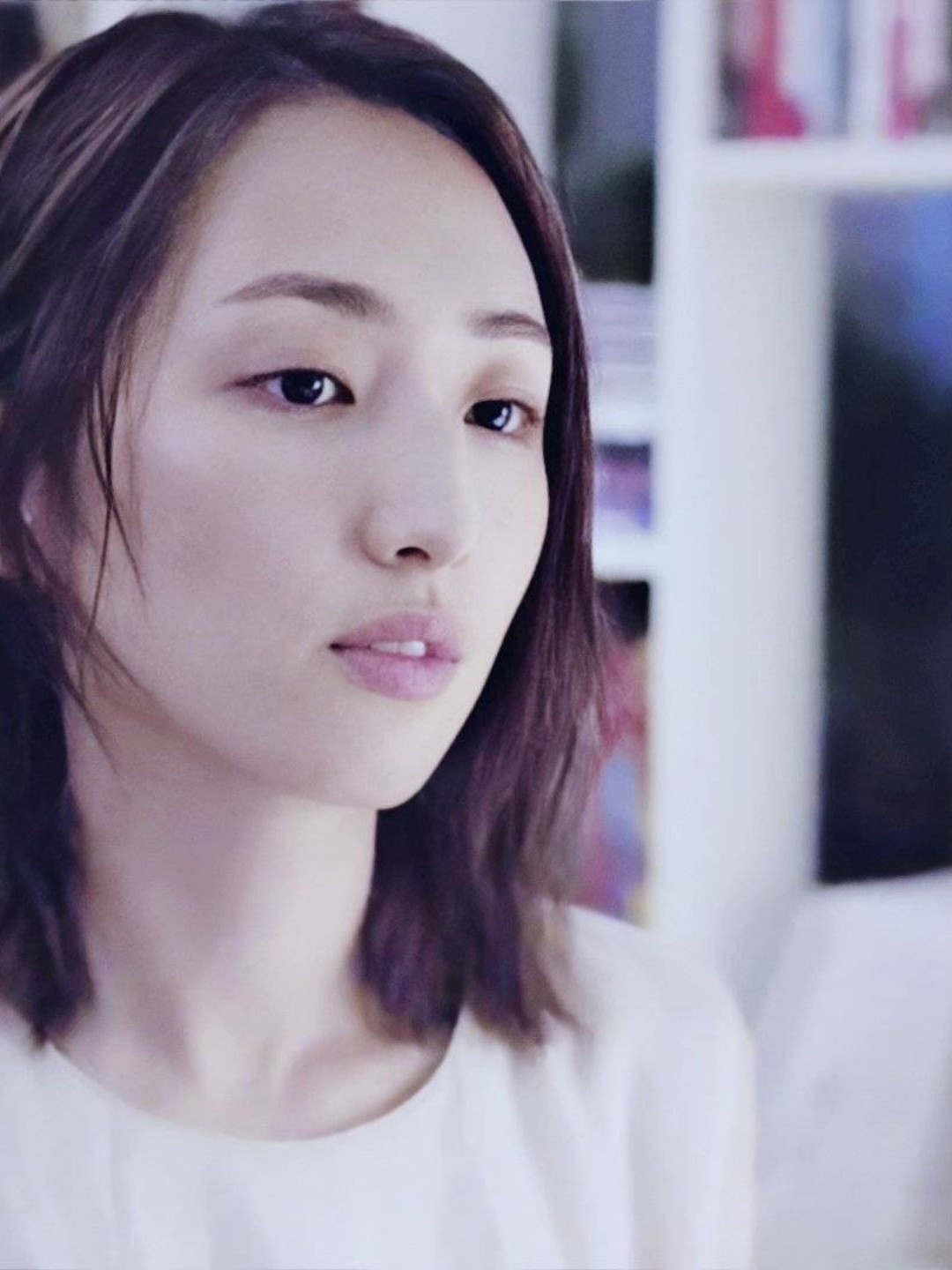 美女特色驼峰鼻小缺憾大美丽