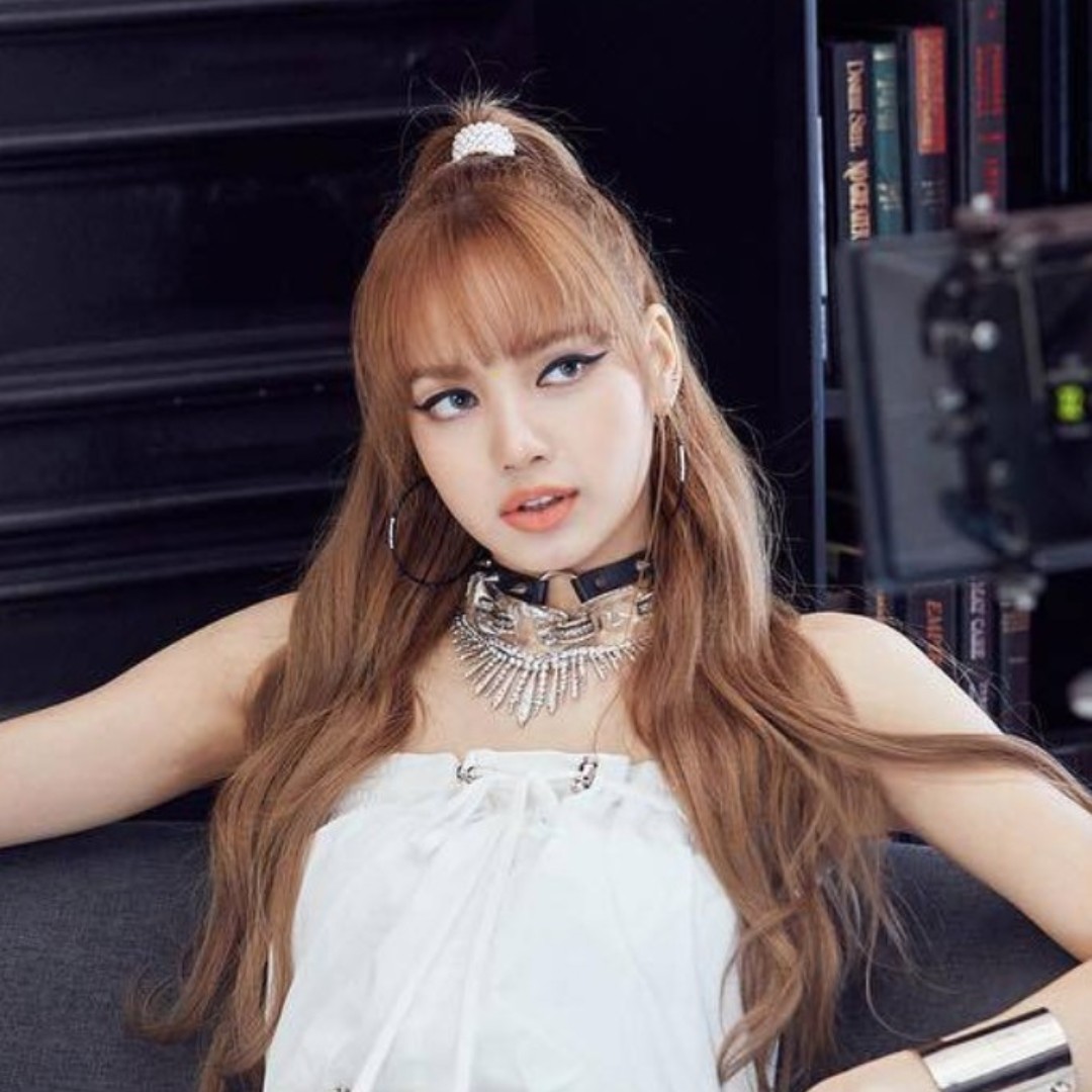 lisa撞脸小松菜奈