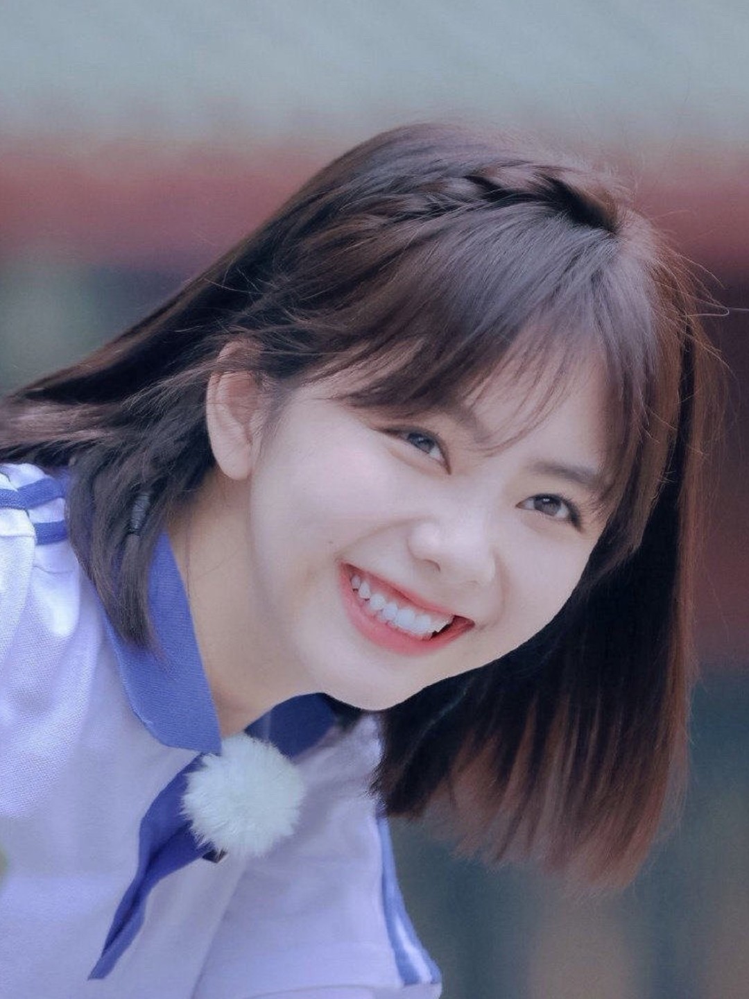 甜美女生 谭松韵 酷起来 好看吗?