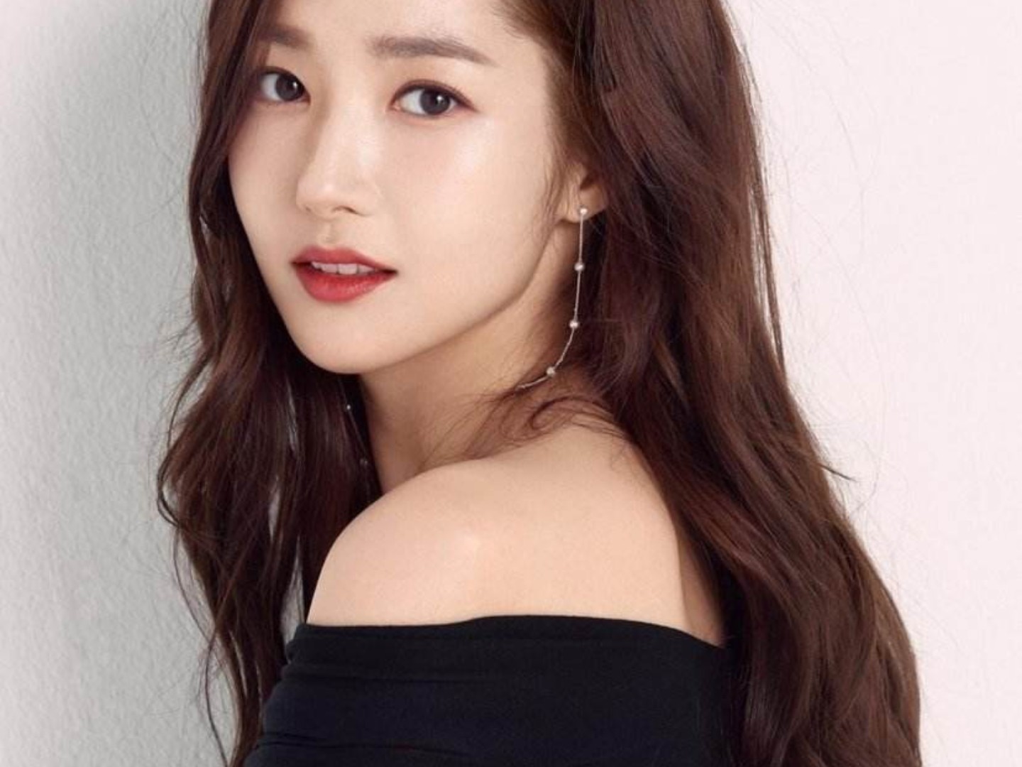 90她34岁,换脸9次,为啥还那么美71717194说到朴敏_圈子