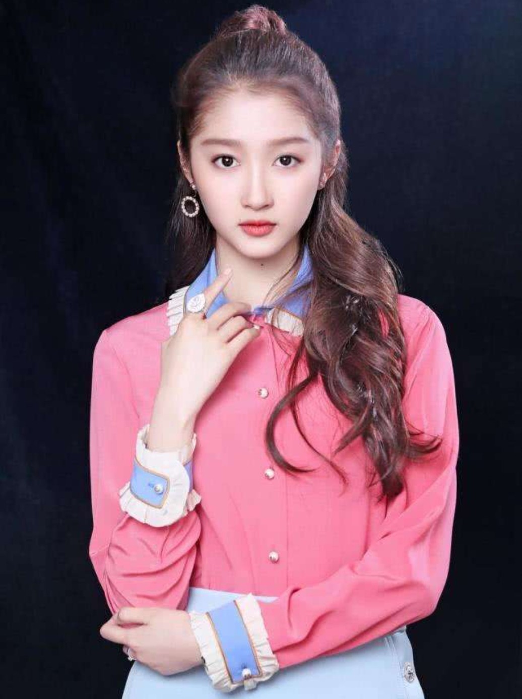 关晓彤长相的几点分析