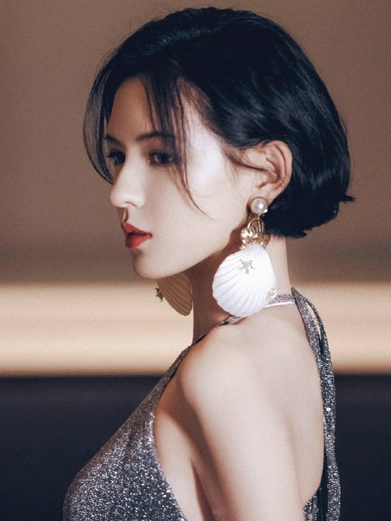 张予曦,为什么说她是标准富家大小姐和小说女主的长相_圈子-新氧美容