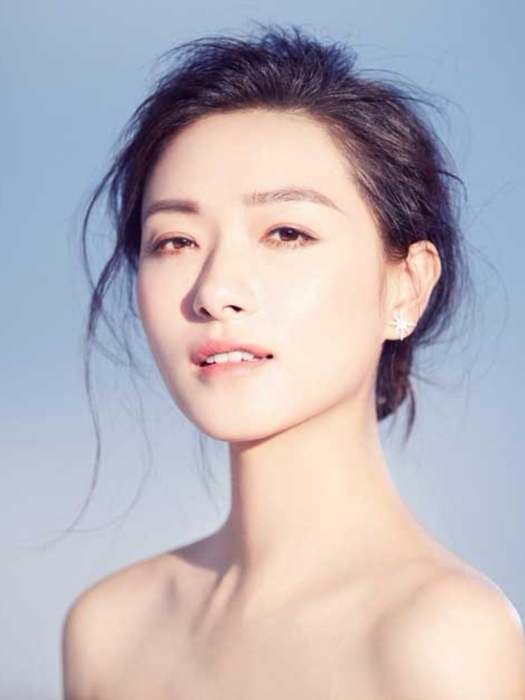 万茜侧颜美出圈啦