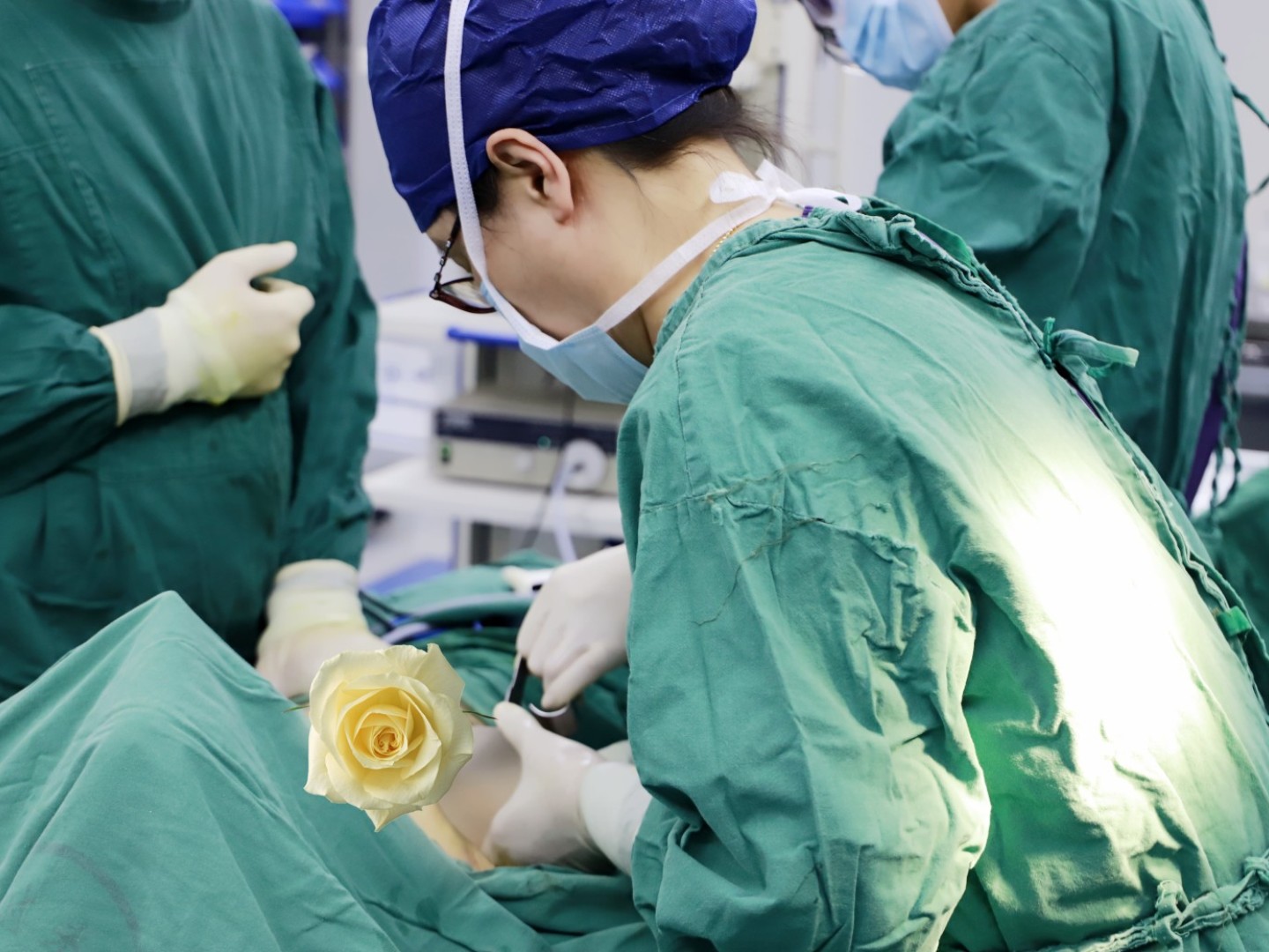 第1天【时光 隆胸】:手术是全麻的,所以进手术室没_圈子-新氧美容整形