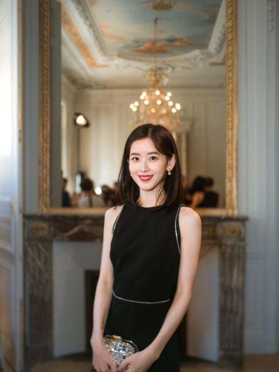 清纯初恋脸 奶茶妹妹章泽天78她的五官流淌着东方人的_圈子-新氧