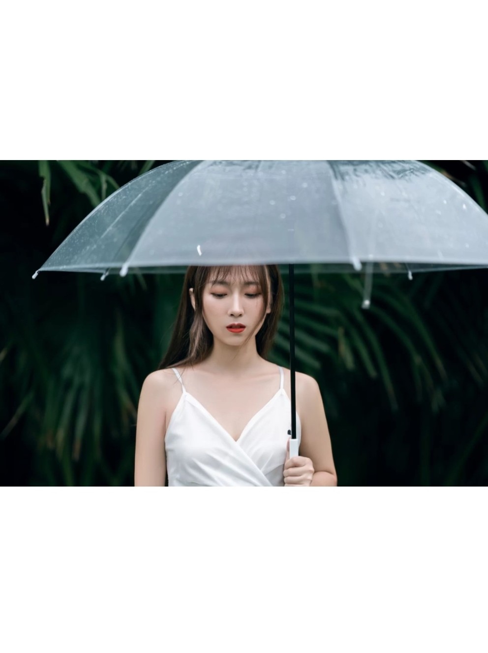 阴雨天拍照|一把透明雨伞也能拍出电影感