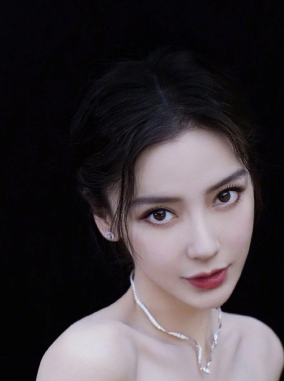 你想拥有微笑唇吗979595一直被杨颖的颜值吸引着特别是_圈子