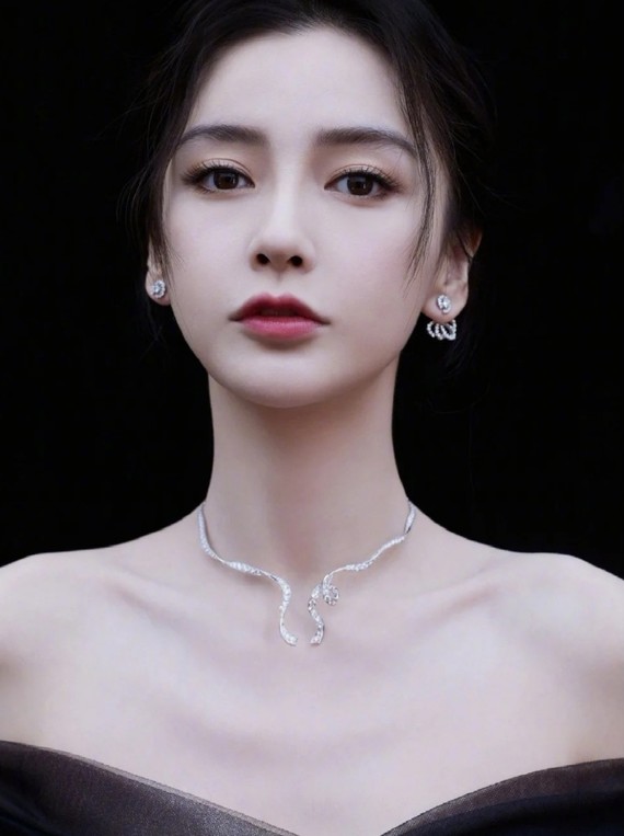 你想拥有微笑唇吗979595一直被杨颖的颜值吸引着特别是_圈子