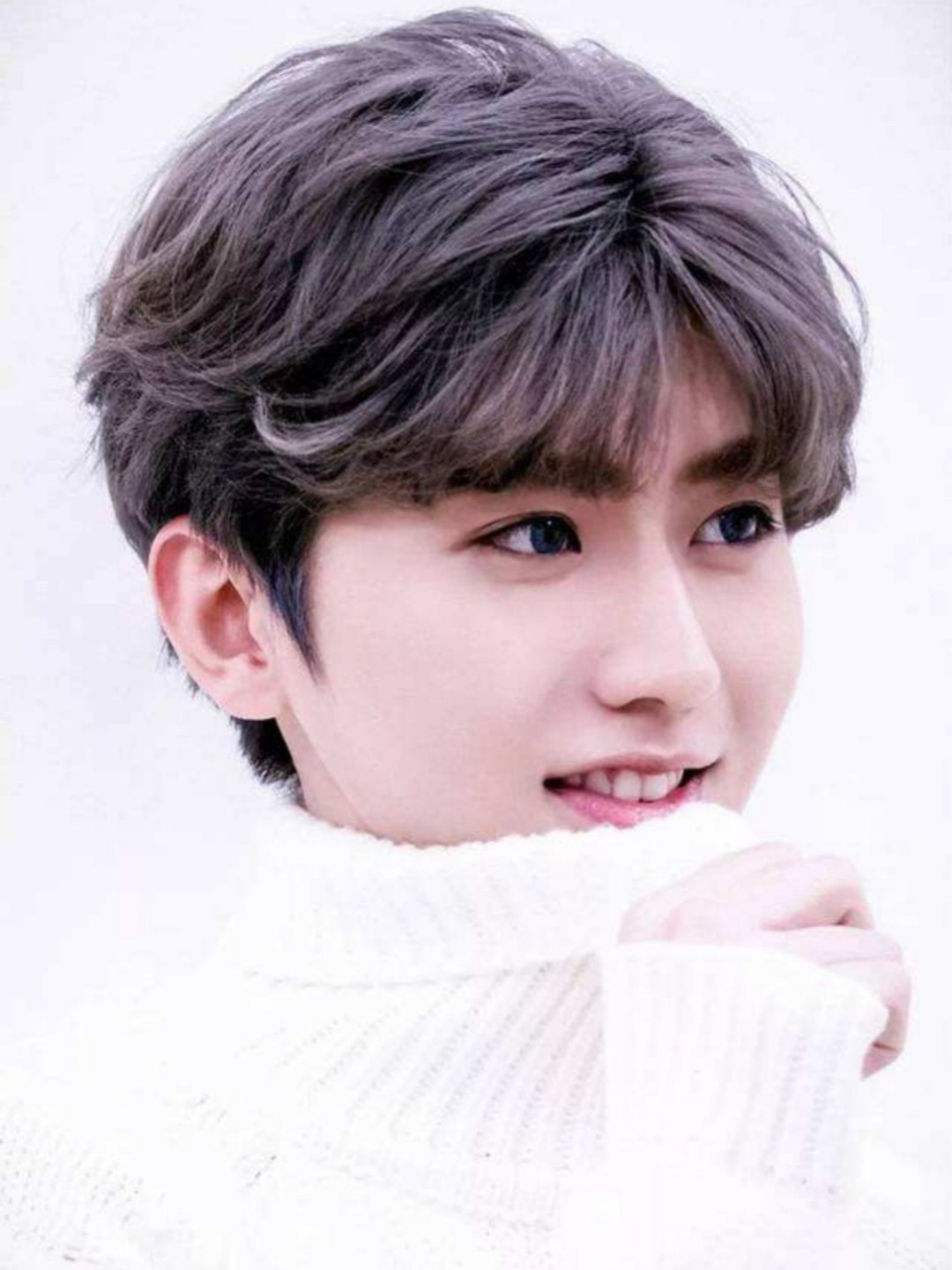 盛世美颜的蔡徐坤相信很多人是被他精致的五官所吸引,_圈子-新氧美容