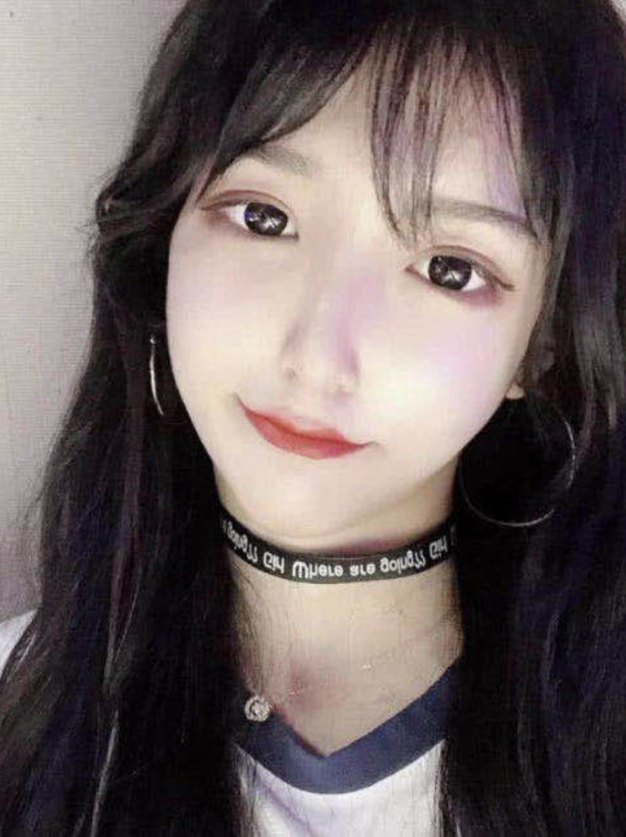 这个女装大佬艾比,真的不是女的吗?