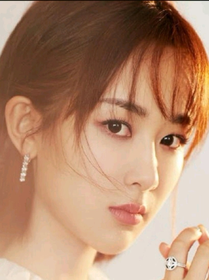 和杨紫一起拥有丰满额头～!