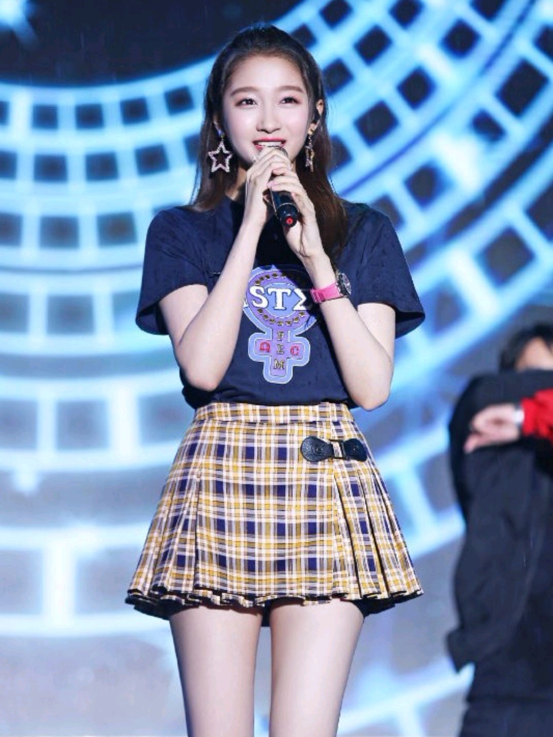 999999关晓彤参加奔跑吧兄弟美美婚纱照让人耳目一新,_圈子