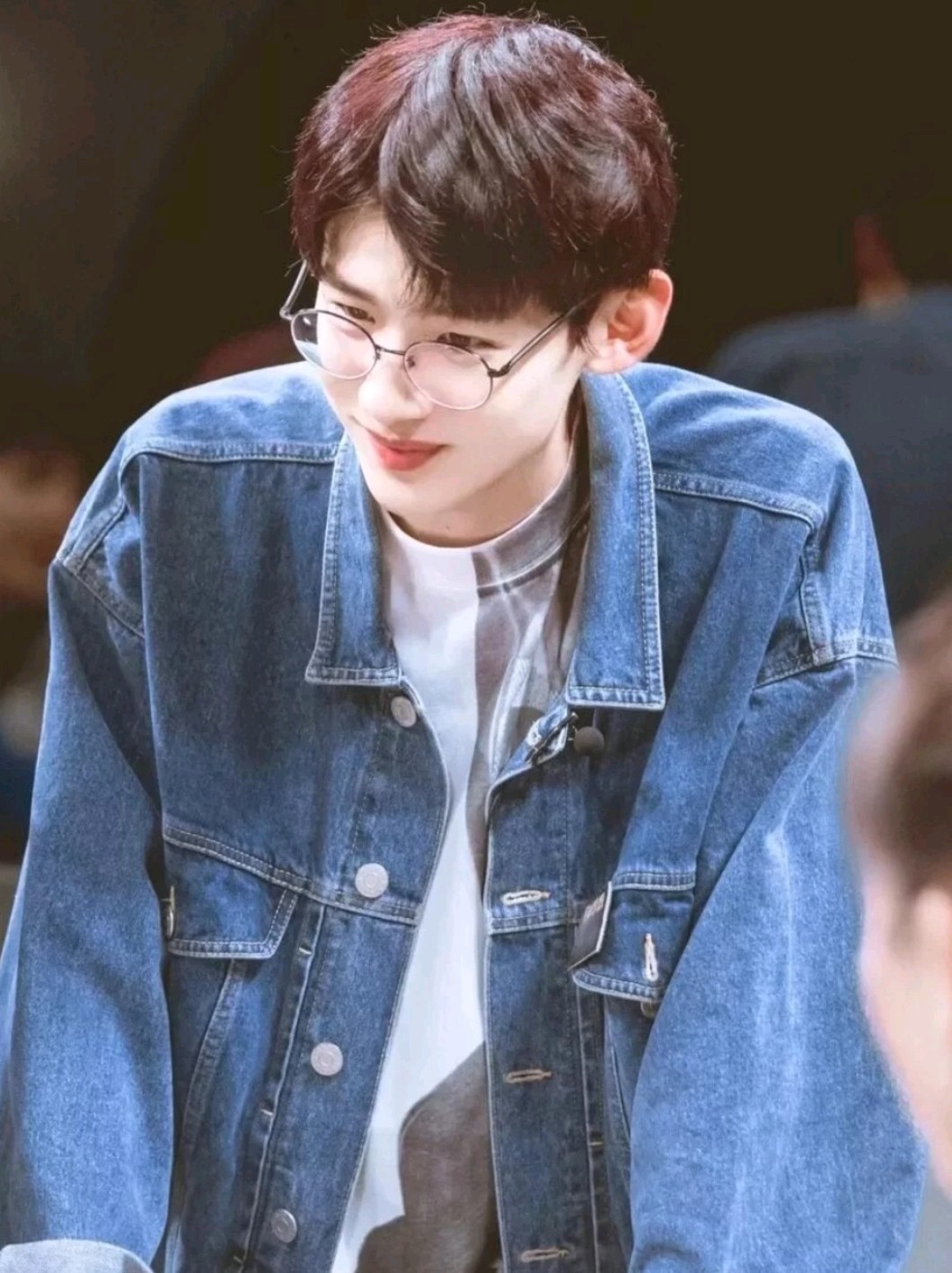 一眼望过去的干净白敬亭的少年感