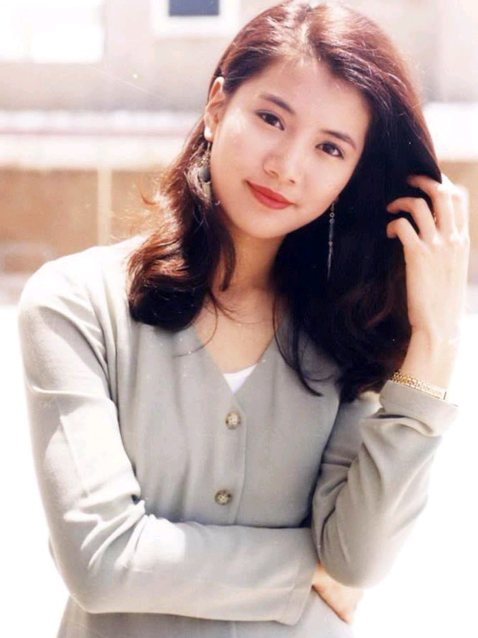 我看了上百张港星照片,终于发现了她们复古感的秘密.