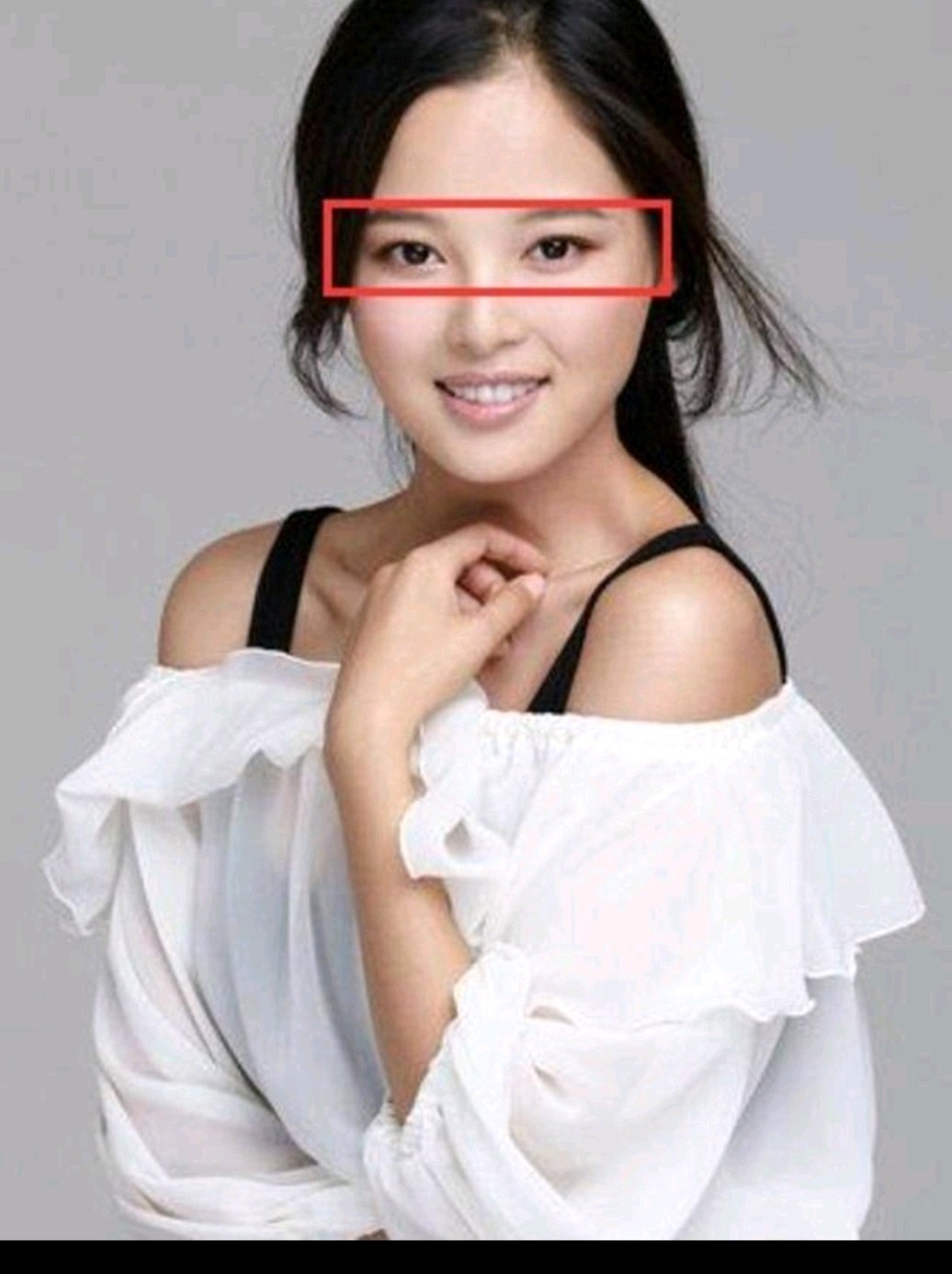 从小角色到高级脸,辛芷蕾的双眼皮进化史