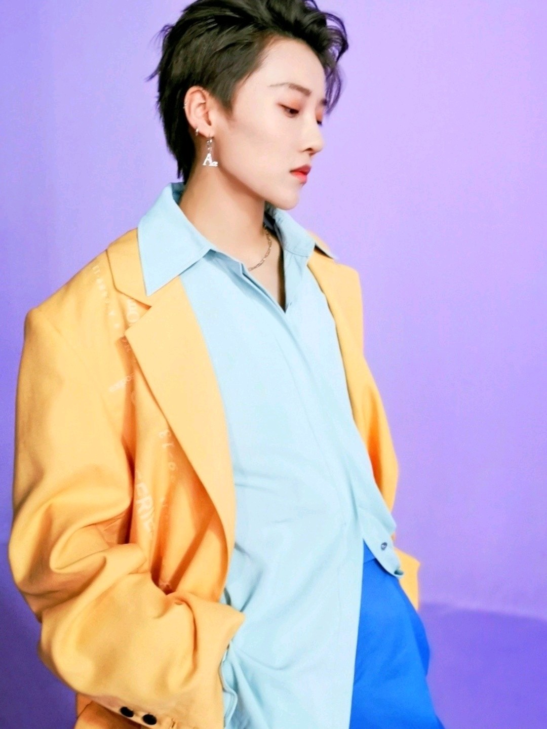 刘雨昕算是青2辨识度高的757575