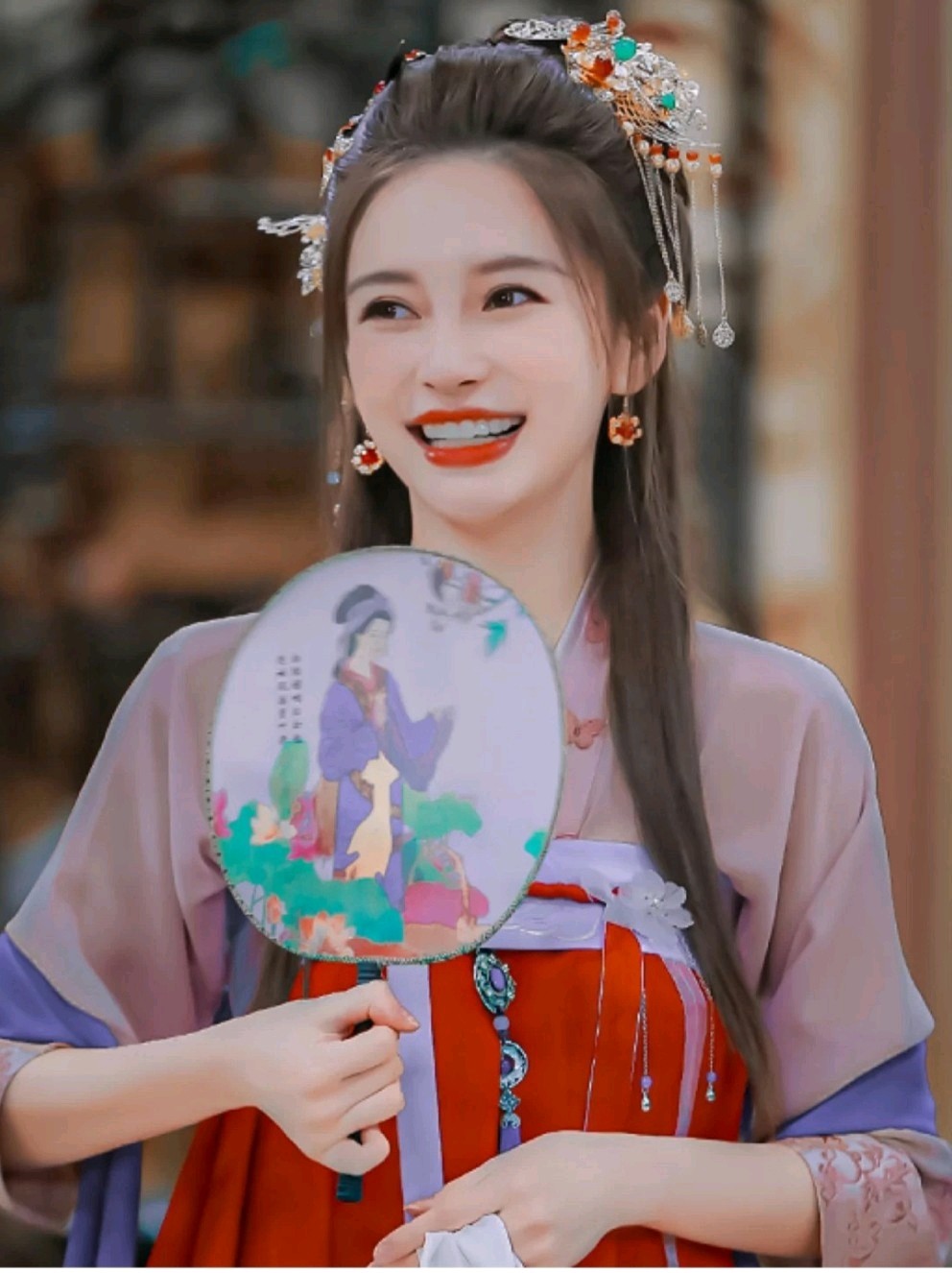 baby古装有多美?穿汉服拿扇子是仙女下凡吧!