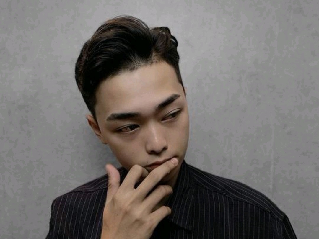 男生的锅盖头剪腻了怎么办理发师推荐3款新发型帅气暴涨