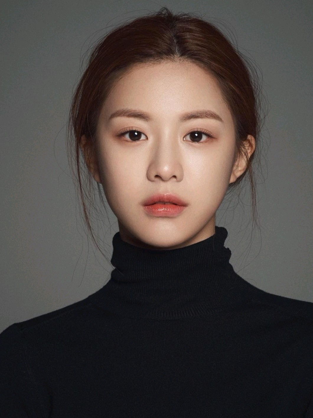 高允真为什么被称赞为"模板脸"