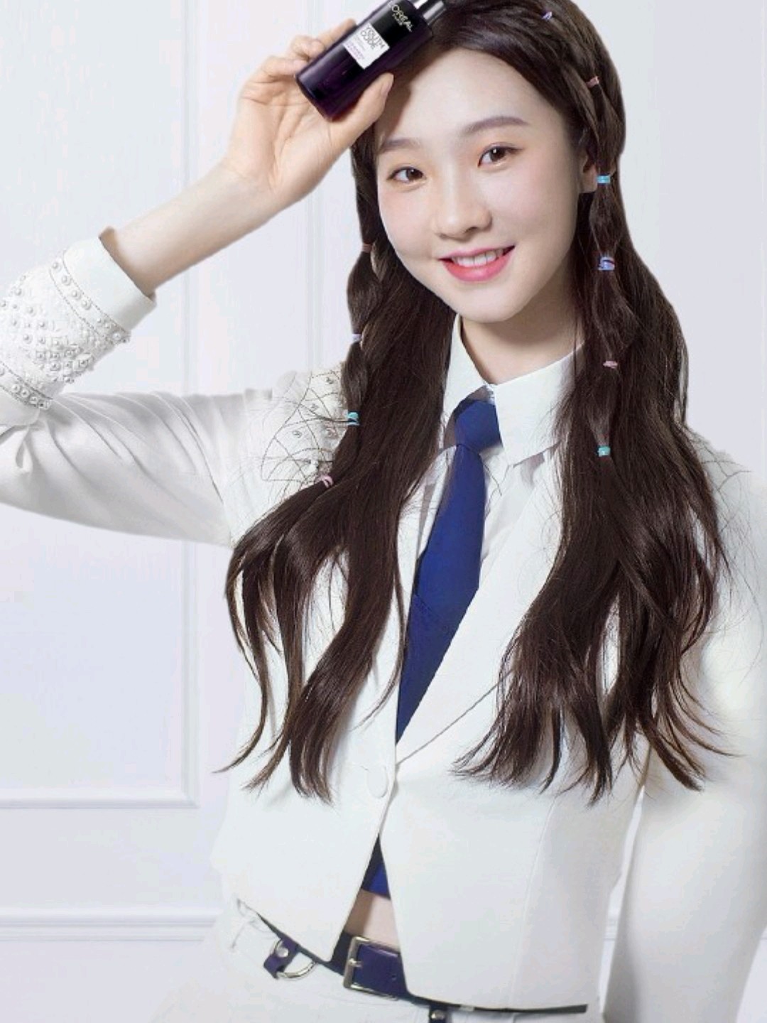 一直在追的综艺节目还有《创造营2020》,张艺凡这个小