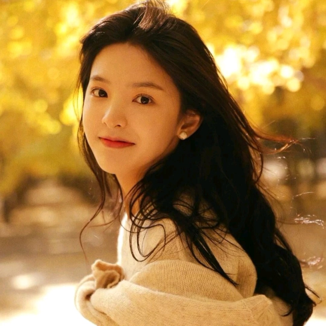 许光汉的新片《你的婚礼》这两天又开拍了,不过影片女主章若楠着实让