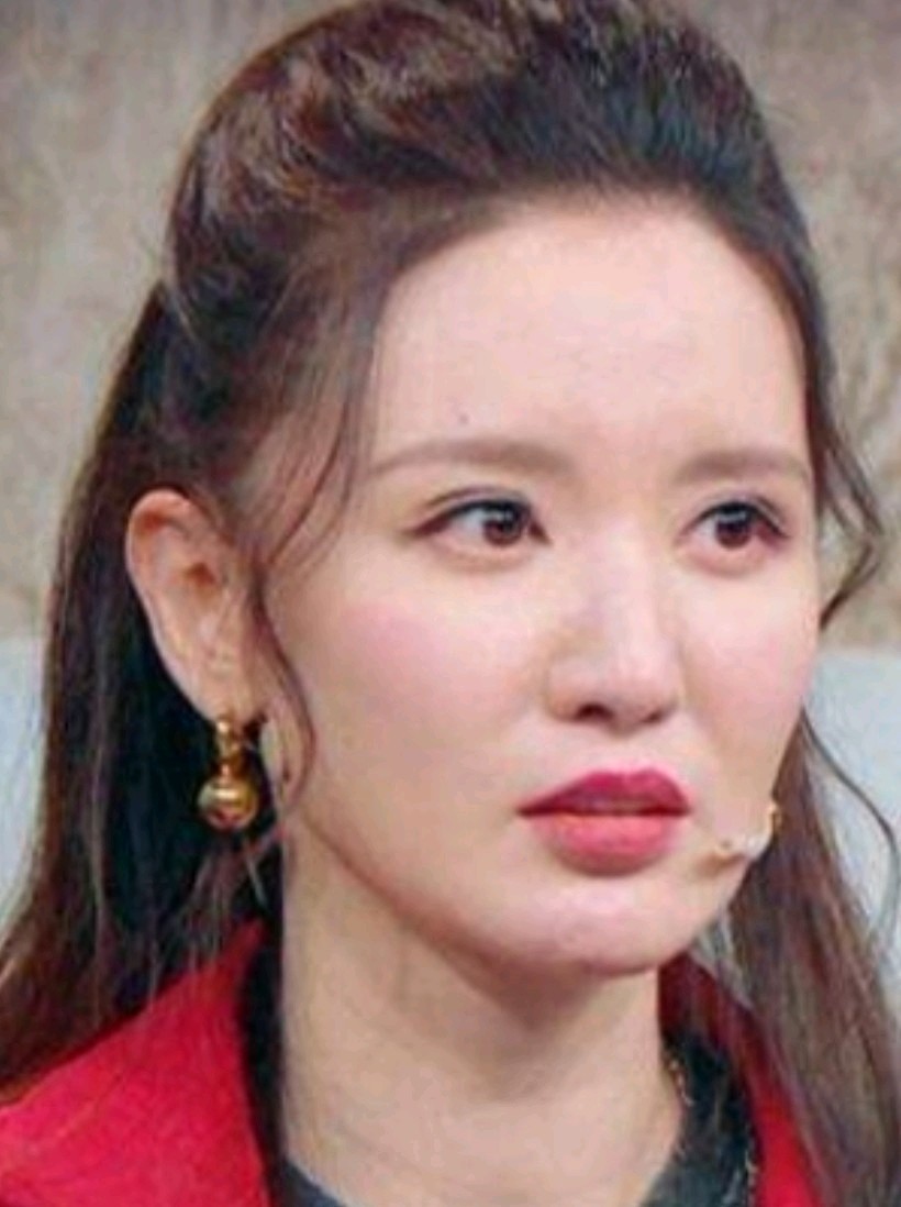 张萌变成了麻将脸