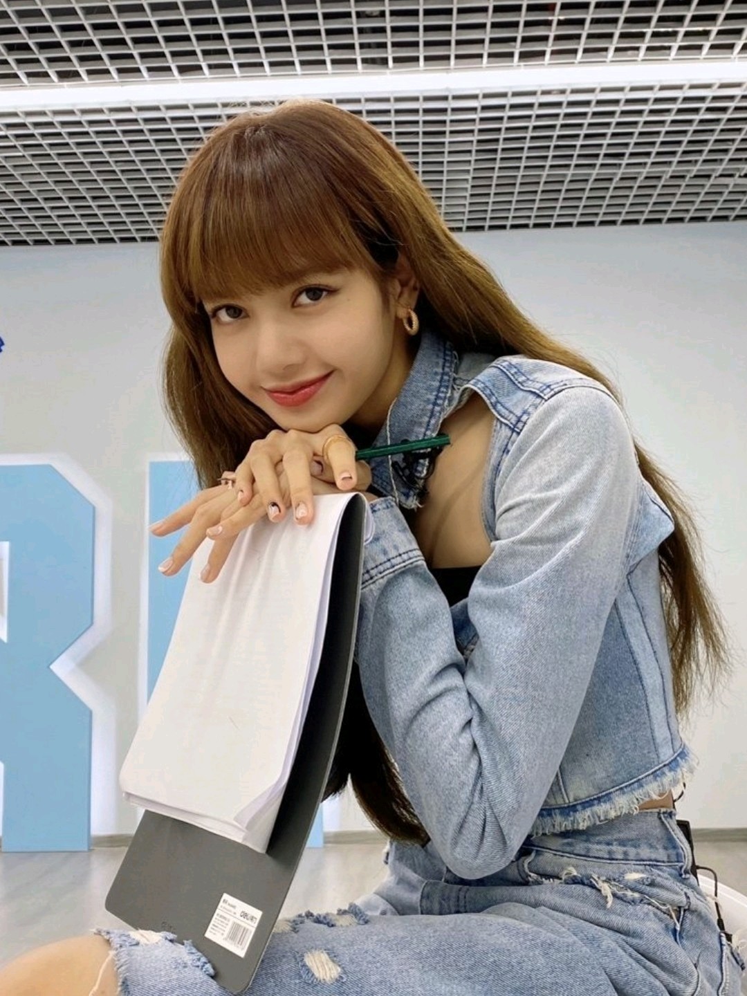 lisa 的脸明明肉肉的有点小憨厚为什么被称作人间_圈子-新氧美容整形