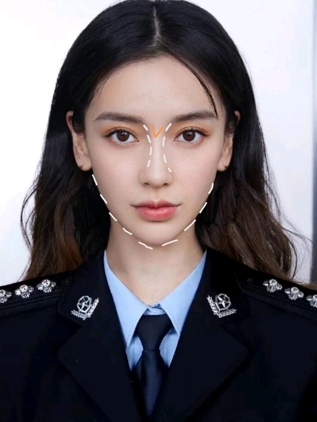 听说最近都流行双c线鼻子?