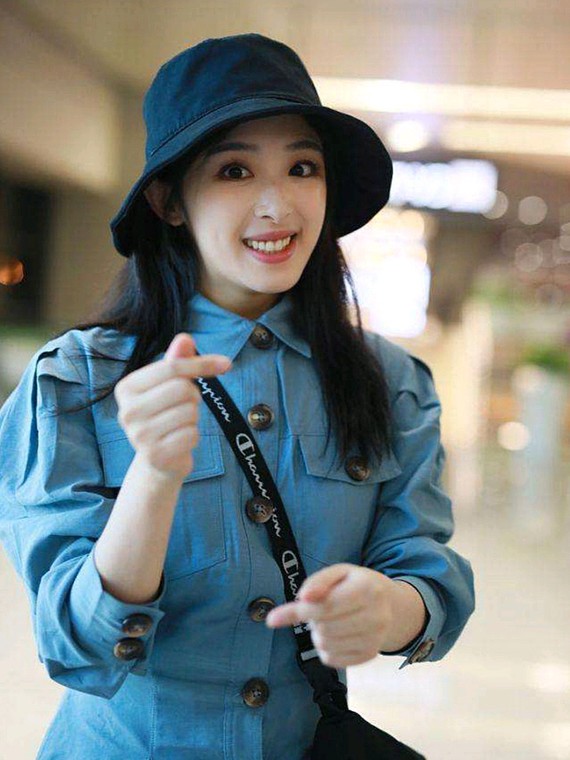 娃娃脸的张含韵真的是越来越有气质了,这跟她的脸型轮_圈子-新氧美容