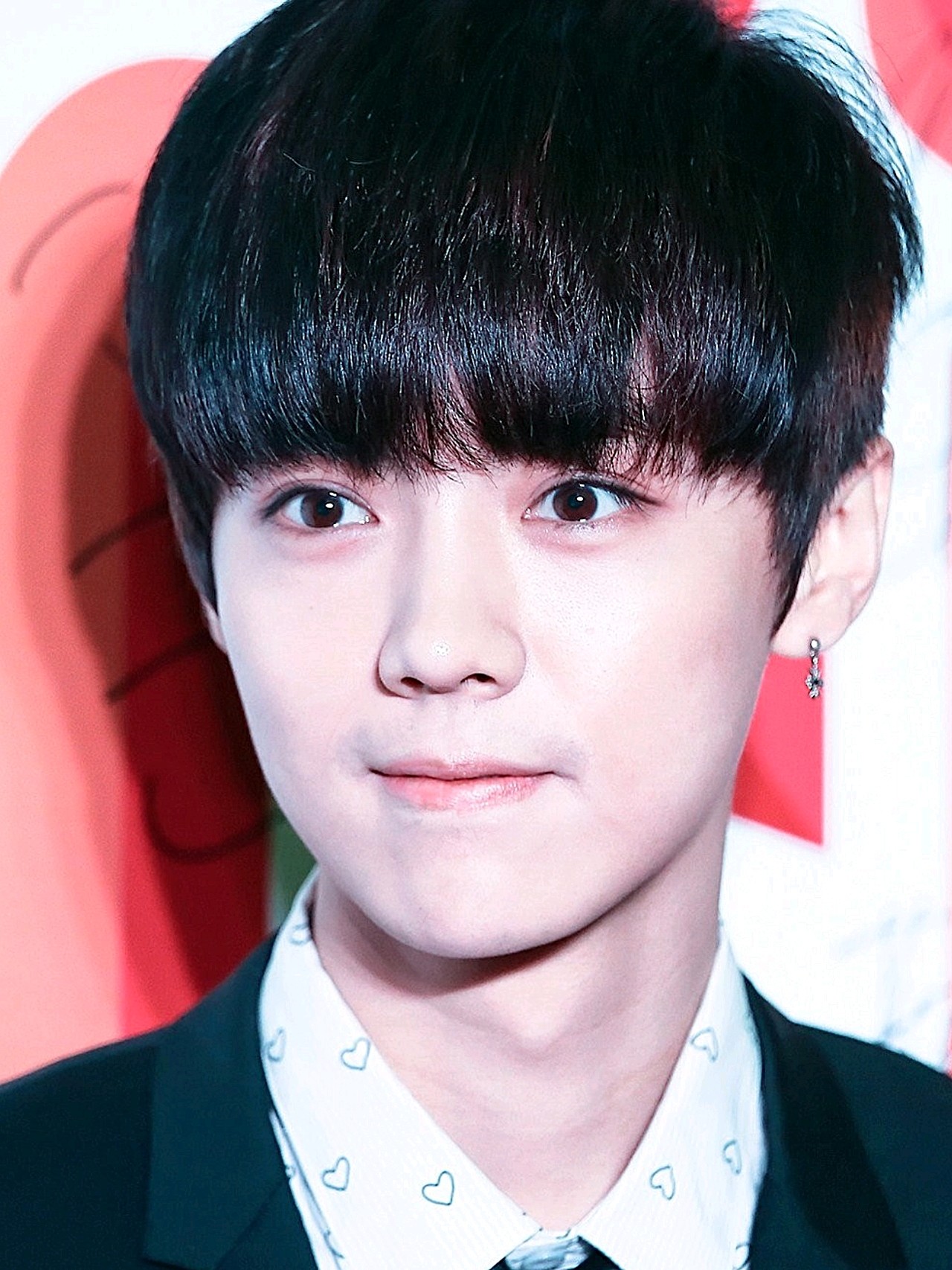 无论男生还是女生都想拥有一双会说_圈子-新氧美容整形