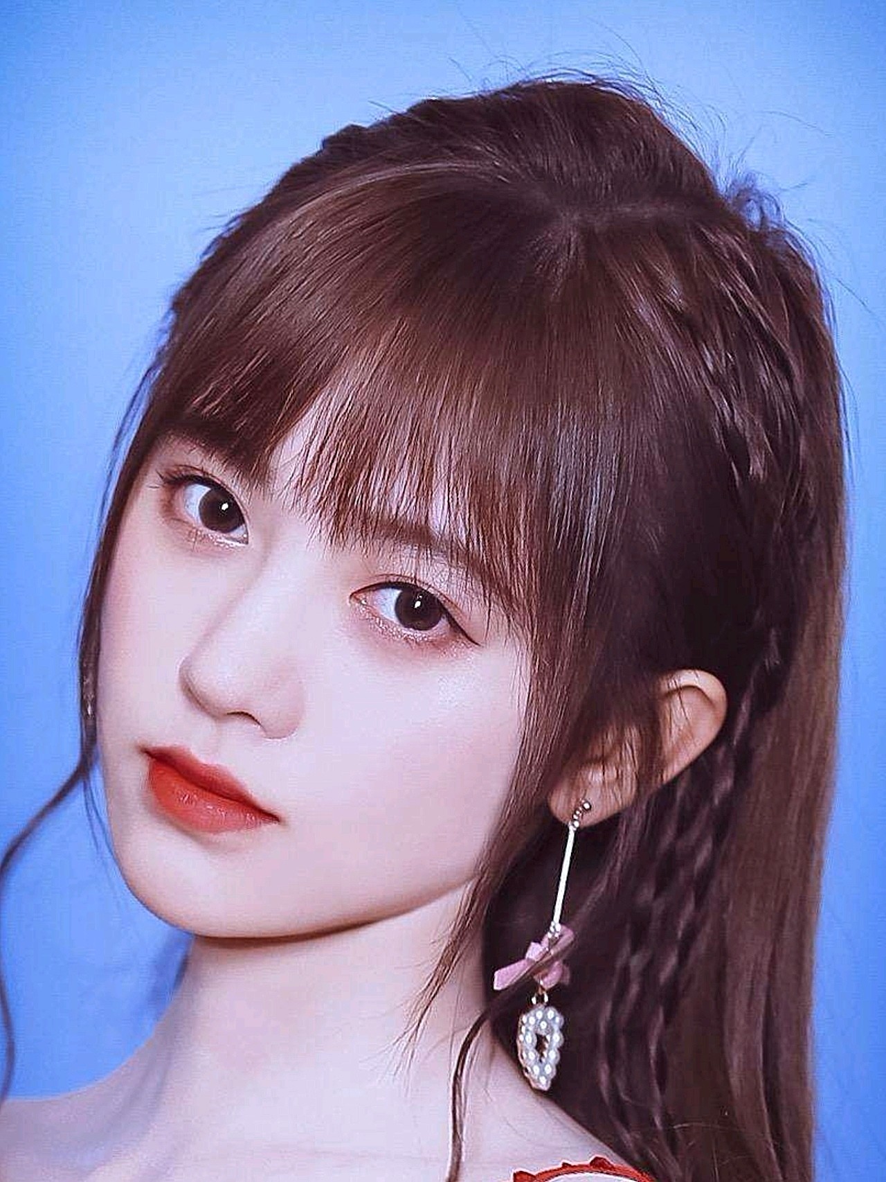 对鞠婧祎的印象就是网友给的称号"四千年一遇的美女"_圈子-新氧美容
