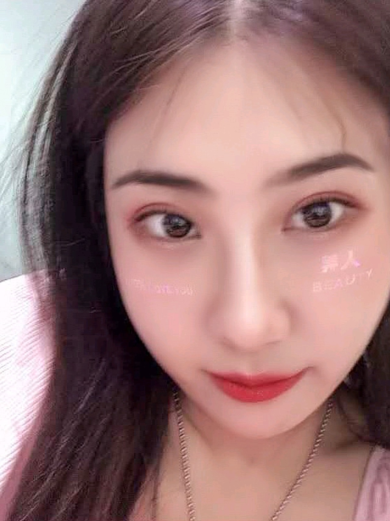 好久没来打卡啦,拍几张我现在的双眼皮状态,自然款的_圈子-新氧美容