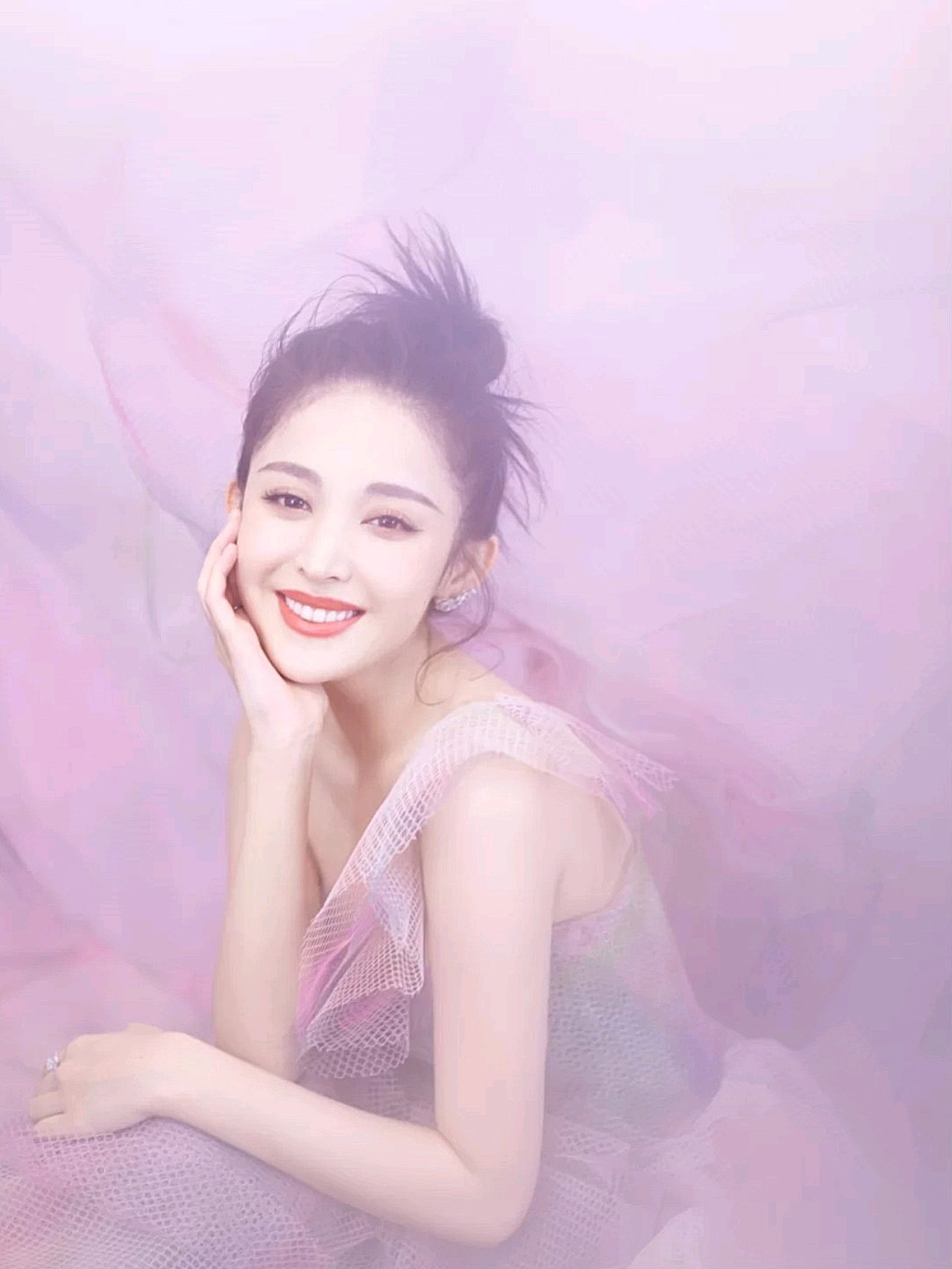 古力娜扎驼峰鼻