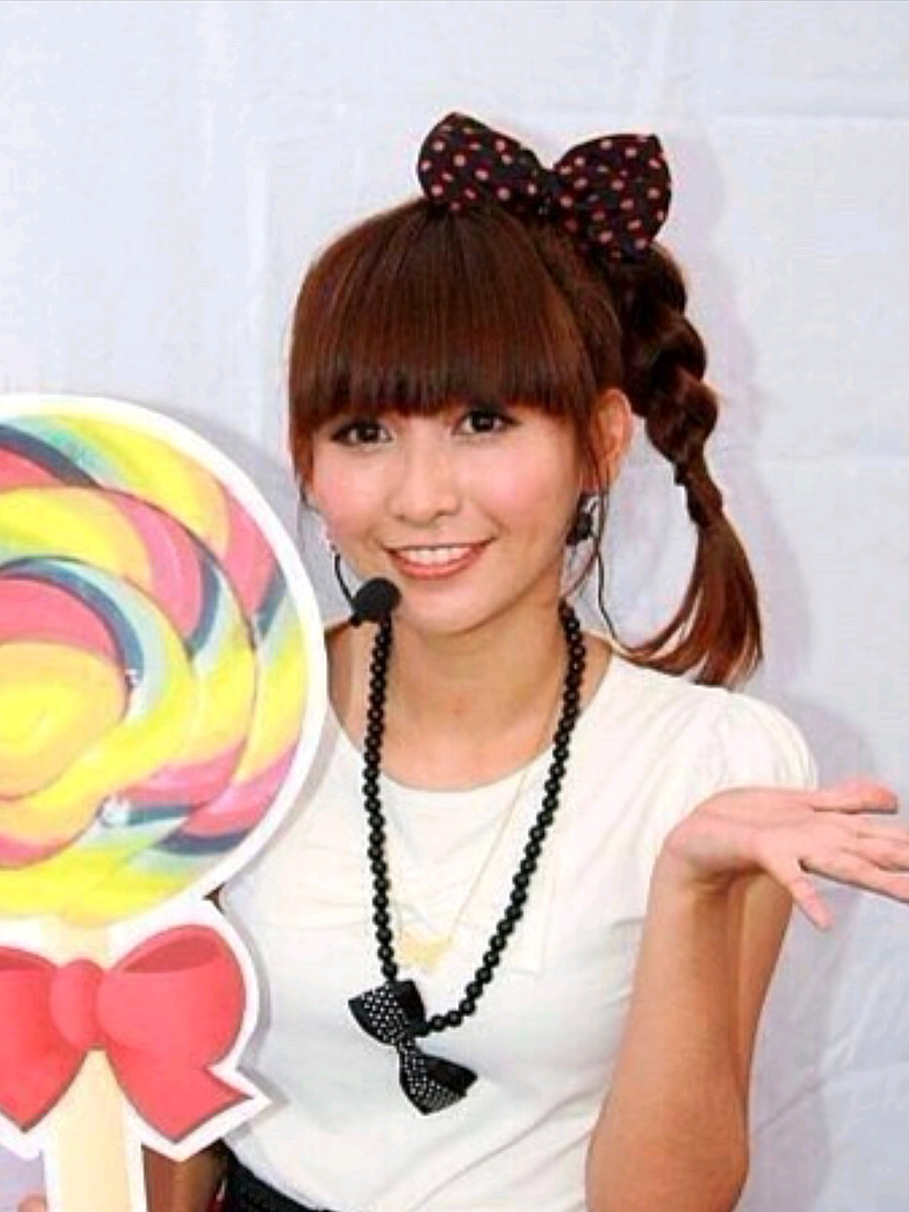 【进来吸取教训73蝴蝶姐姐简恺乐整容过度71美商不及周_圈子-新氧