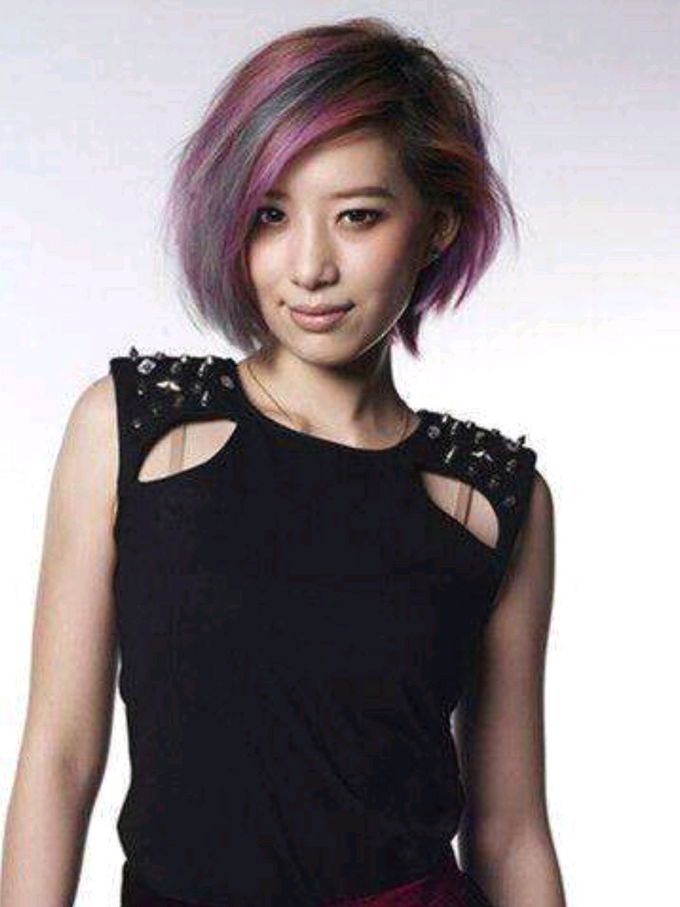 快来学学李斯丹妮的穿搭变美思路,你也可以成为嘻哈女孩