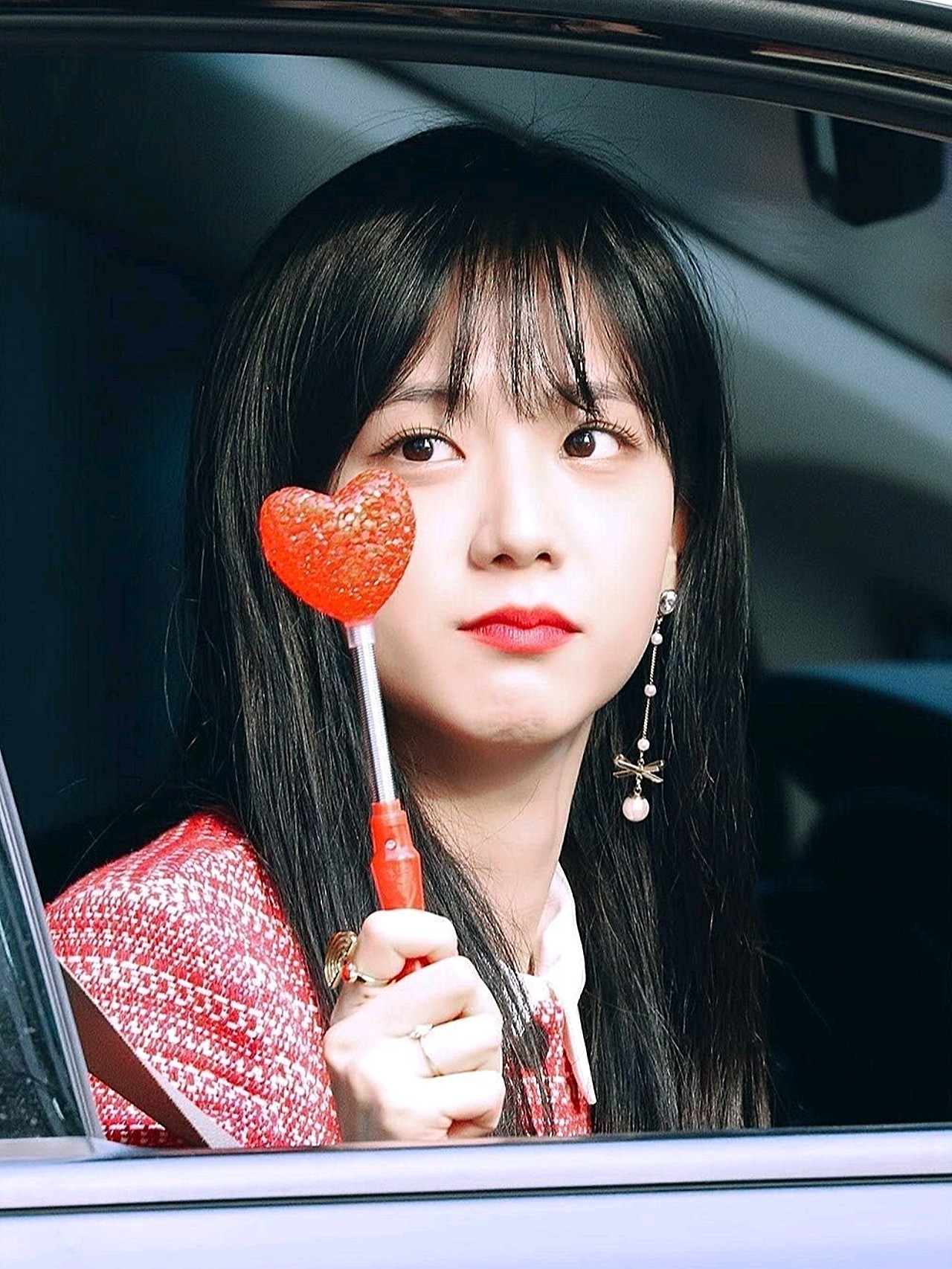 南韩神颜金智秀优越感不只是一点点